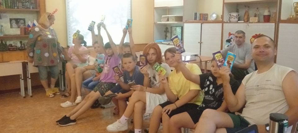 11 июля в "Светлодарском ДК" п.Новолуганское в рамках праздника-развлечения "Самый вкусный день в году" ребята познакомились с таким вкусным и интересным праздником, как День шоколада 11 июля в "Светлодарском ДК" п.Новолуганское в рамках праздника-развлечения "Самый вкусный день в году" ребята познакомились с таким вкусным и интересным праздником, как День шоколада