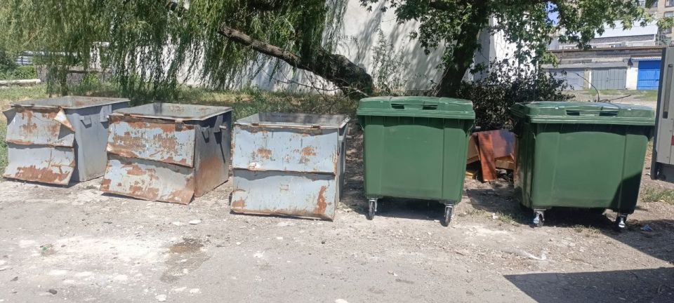 В Снежном продолжается модернизация системы сбора ТКО В Снежном продолжается модернизация системы сбора ТКО