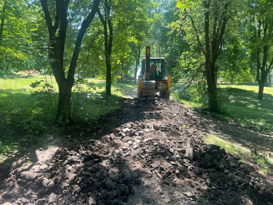 Сегодня, в рамках мониторинга проводимых работ по благоустройству в рамках федерального проекта «Формирование комфортной городской среды» посетили территорию Парка Машиностроителей Сегодня, в рамках мониторинга проводимых работ по благоустройству в рамках федерального проекта «Формирование комфортной городской среды» посетили территорию Парка Машиностроителей