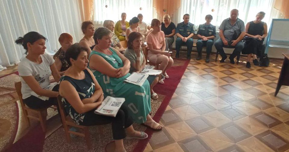 ВСТРЕЧИ С ТРУДОВЫМИ КОЛЛЕКТИВАМИ ВСТРЕЧИ С ТРУДОВЫМИ КОЛЛЕКТИВАМИ