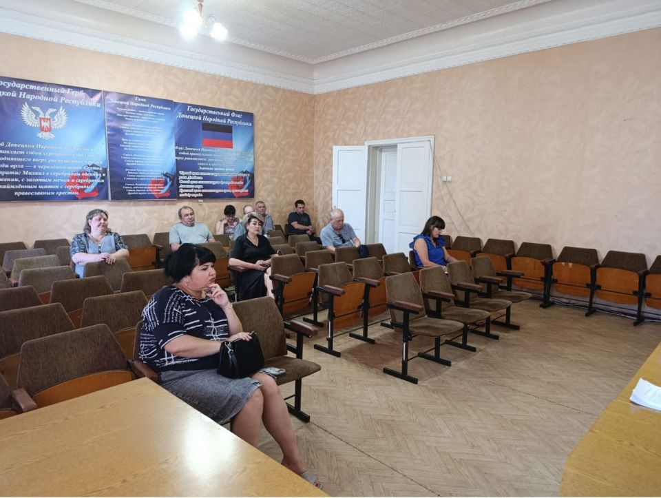 В Снежном обсудили развитие территориального общественного самоуправления В Снежном обсудили развитие территориального общественного самоуправления