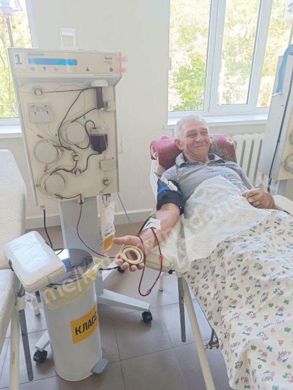 «Сдай кровь-спаси жизнь!». По поручению Главы ДНР Дениса Пушилина, в рамках «Месячника здоровья», в медицинских организациях Донецка с 07.07.2025 по 12.07.2025 проходит донорская акция «Сдай кровь-спаси жизнь!». Сотрудники... «Сдай кровь-спаси жизнь!». По поручению Главы ДНР Дениса Пушилина, в рамках «Месячника здоровья», в медицинских организациях Донецка с 07.07.2025 по 12.07.2025 проходит донорская акция «Сдай кровь-спаси жизнь!». Сотрудники...