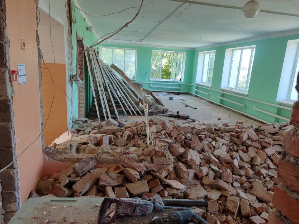 Начались ремонтные работы в детском саду «Дюймовочка» Начались ремонтные работы в детском саду «Дюймовочка»