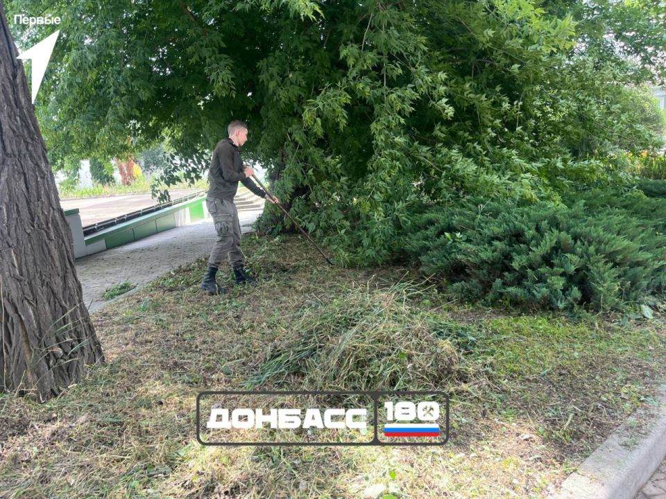 Субботник в детском парке! Субботник в детском парке!