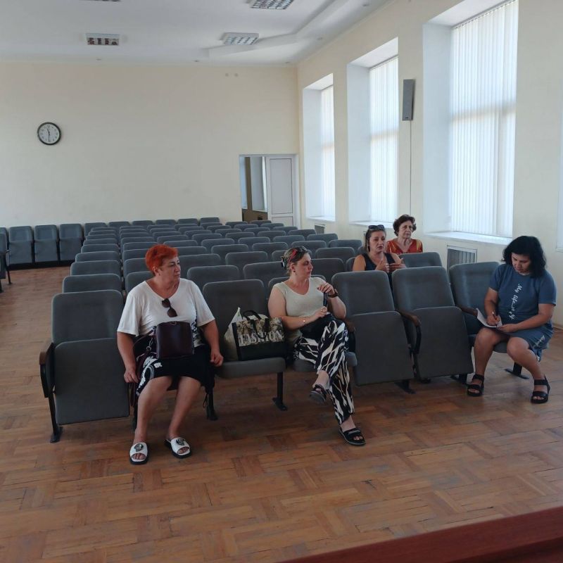 В рамках «Недели правовой помощи», приуроченной ко Дню семьи, любви и верности (памяти святых Петра и Февронии Муромских), отдел опеки и попечительства при поддержке адвоката Владимира Ильича Спруцко провели консультацию для... В рамках «Недели правовой помощи», приуроченной ко Дню семьи, любви и верности (памяти святых Петра и Февронии Муромских), отдел опеки и попечительства при поддержке адвоката Владимира Ильича Спруцко провели консультацию для...