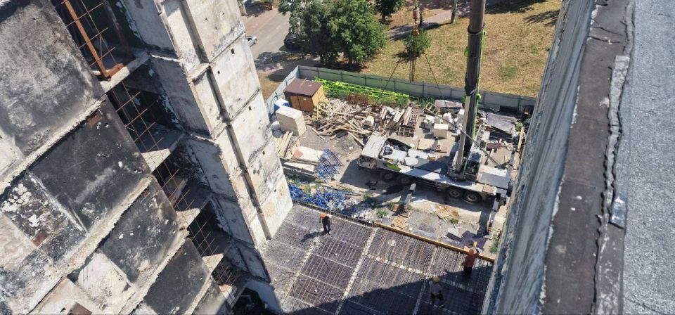 Санкт-Петербург в Мариуполе продолжает восстанавливать многоквартирный дом Санкт-Петербург в Мариуполе продолжает восстанавливать многоквартирный дом