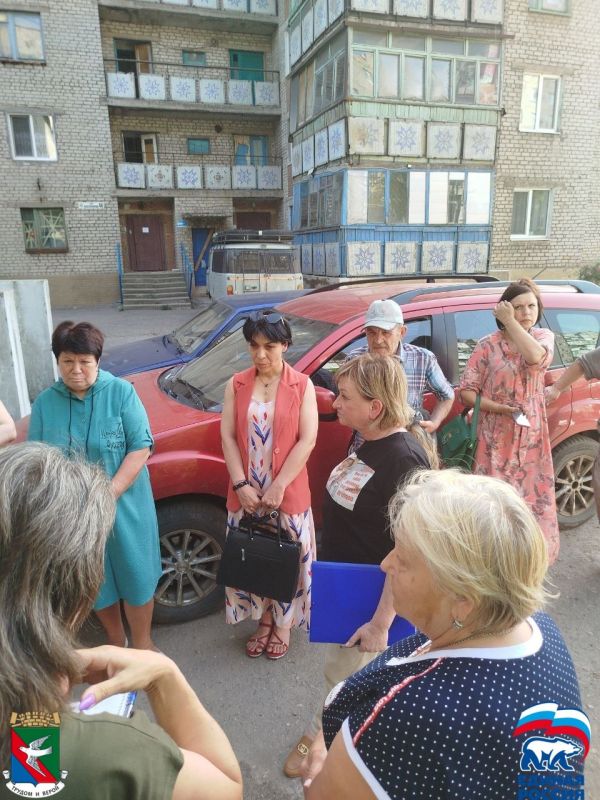 В Калининском районе Горловки состоялся ряд встреч с жильцами многоквартирных домов в рамках реализации партийного проекта Единой России «Управдом» В Калининском районе Горловки состоялся ряд встреч с жильцами многоквартирных домов в рамках реализации партийного проекта Единой России «Управдом»