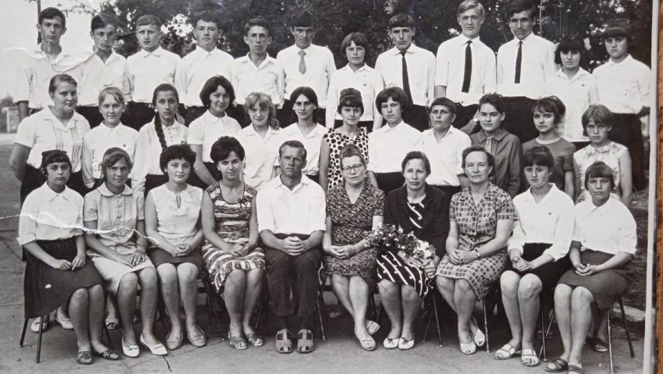 В Мариуполе прошла встреча выпускников, которые выпустились из школы в 1968 году В Мариуполе прошла встреча выпускников, которые выпустились из школы в 1968 году