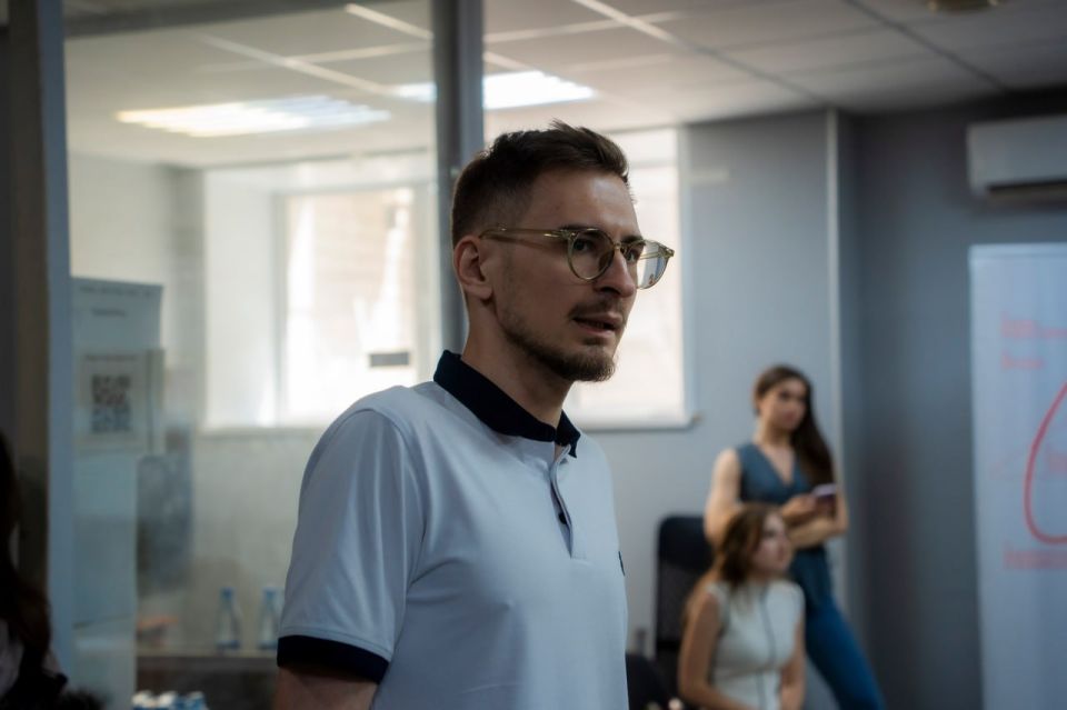 Кирилл Макаров: В Мариуполе прошло рабочее совещание с молодёжными НКО, действующими в городе Кирилл Макаров: В Мариуполе прошло рабочее совещание с молодёжными НКО, действующими в городе