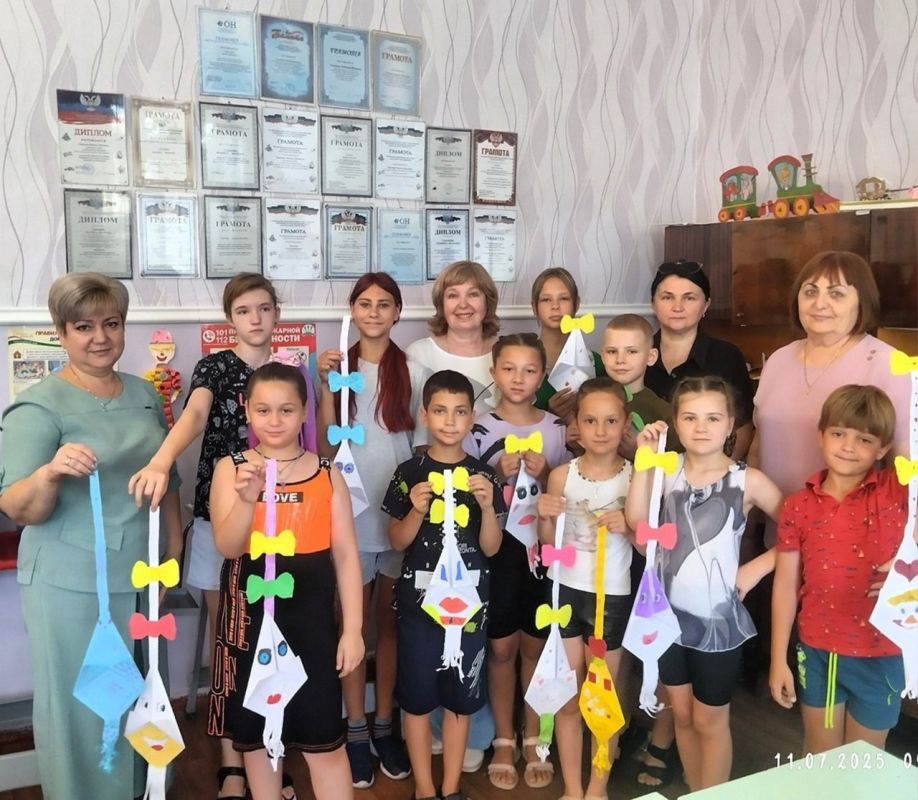 Одним из центров активностей в летний период являются площадки отдыха и досуга для обучающихся Одним из центров активностей в летний период являются площадки отдыха и досуга для обучающихся