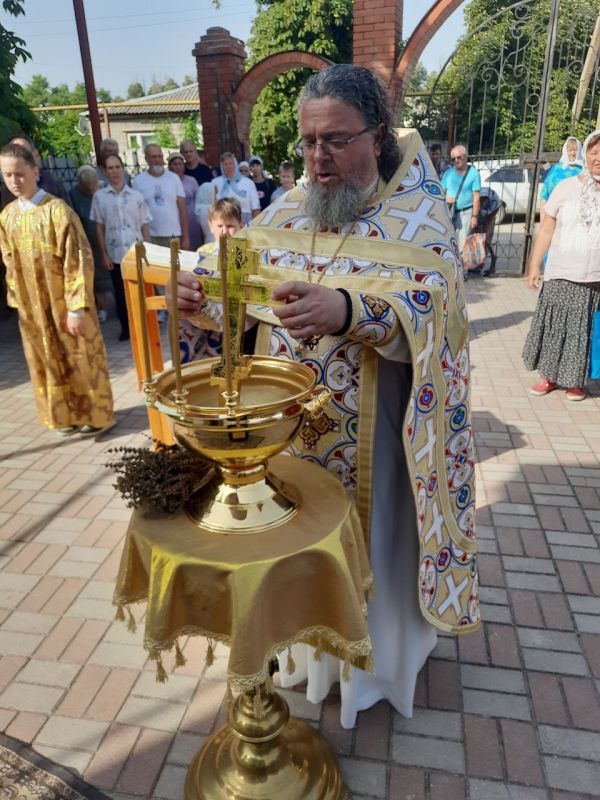 Престольный праздник апостолов Петра и Павла в храме поселка Седово Престольный праздник апостолов Петра и Павла в храме поселка Седово