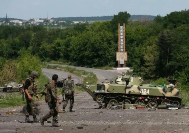 Михаил Онуфриенко: 13 июля 2014 года - попытка штурма Луганска украинскими частями в составе 110 танков со стороны посёлков Металлист, Роскошное, Юбилейное и Александровск Михаил Онуфриенко: 13 июля 2014 года - попытка штурма Луганска украинскими частями в составе 110 танков со стороны посёлков Металлист, Роскошное, Юбилейное и Александровск