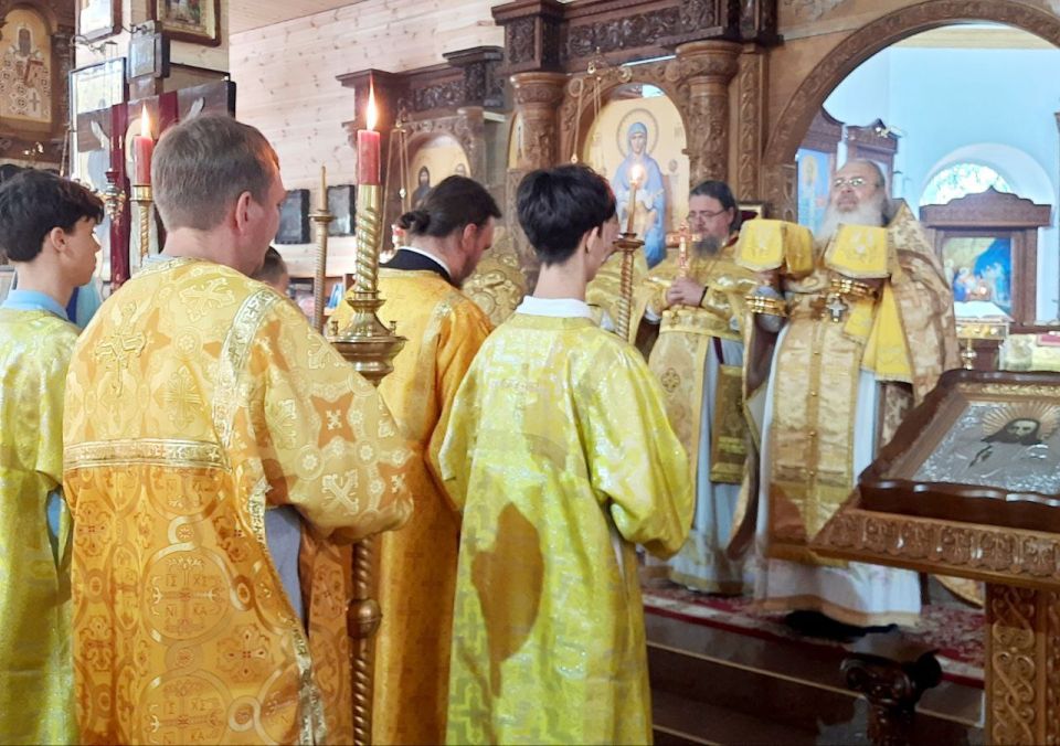 Престольный праздник апостолов Петра и Павла в храме поселка Седово Престольный праздник апостолов Петра и Павла в храме поселка Седово