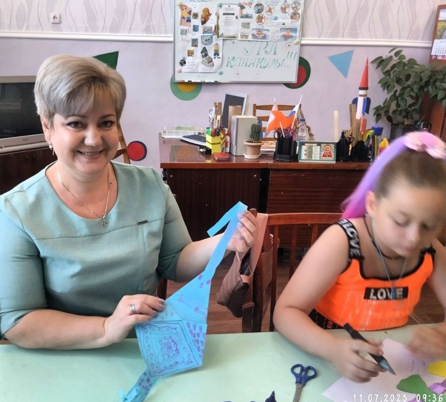 Одним из центров активностей в летний период являются площадки отдыха и досуга для обучающихся Одним из центров активностей в летний период являются площадки отдыха и досуга для обучающихся