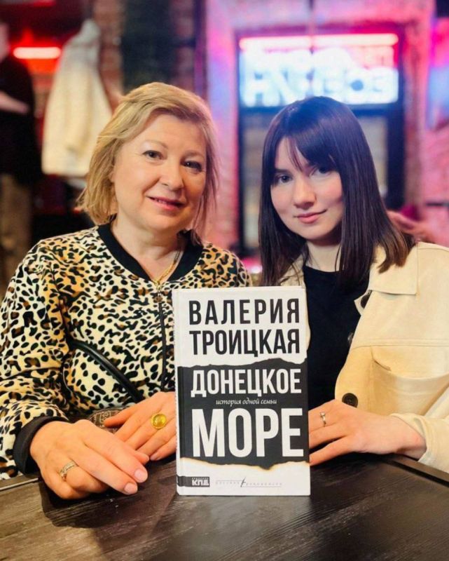 Эксклюзивное интервью военкора агентства ANNA NEWS Марии Коледа с историком, писателем, журналистом, автором газеты «Петербургский дневник», создателем рубрики «Родная речь», автором повести «Донецкое море. История одной... Эксклюзивное интервью военкора агентства ANNA NEWS Марии Коледа с историком, писателем, журналистом, автором газеты «Петербургский дневник», создателем рубрики «Родная речь», автором повести «Донецкое море. История одной...