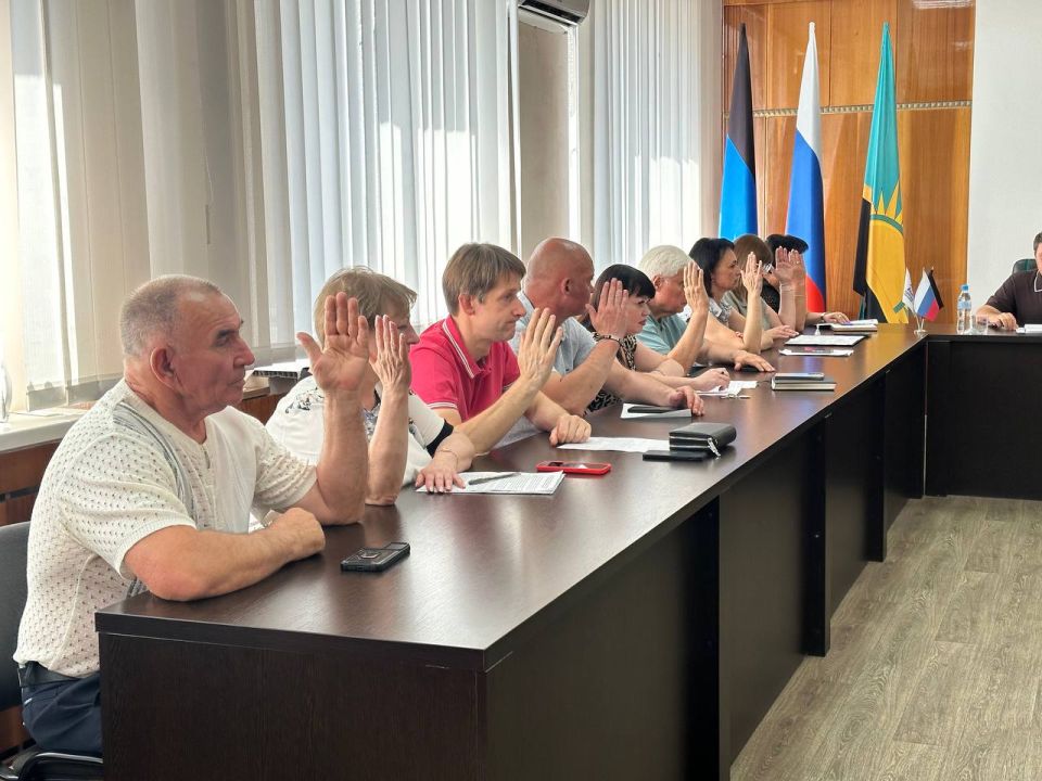 В Макеевке состоялось заседание политсовета «Единой России» В Макеевке состоялось заседание политсовета «Единой России»