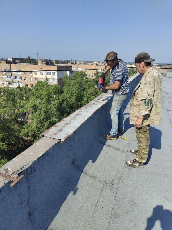 Сегодня, 14.07.2025 года, силами сотрудников жилищно-коммунальных предприятий Пролетарского внутригородского района г. Донецка были выполнены следующие работы: Сегодня, 14.07.2025 года, силами сотрудников жилищно-коммунальных предприятий Пролетарского внутригородского района г. Донецка были выполнены следующие работы: