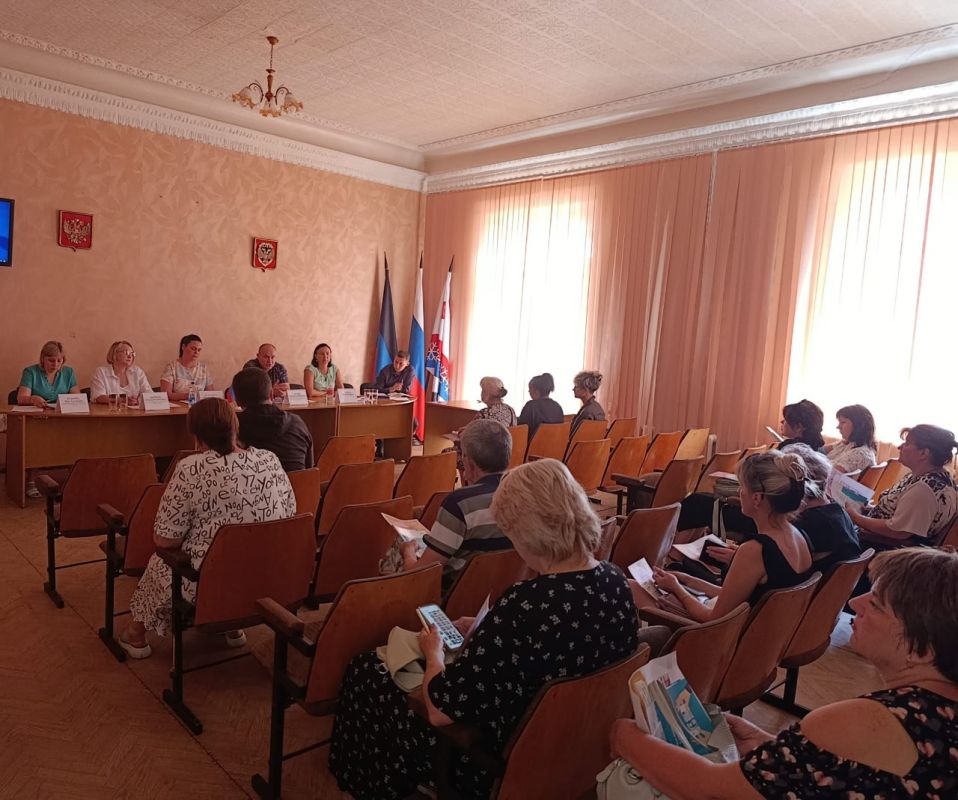 В Снежном состоялась встреча с представителями местного бизнеса В Снежном состоялась встреча с представителями местного бизнеса