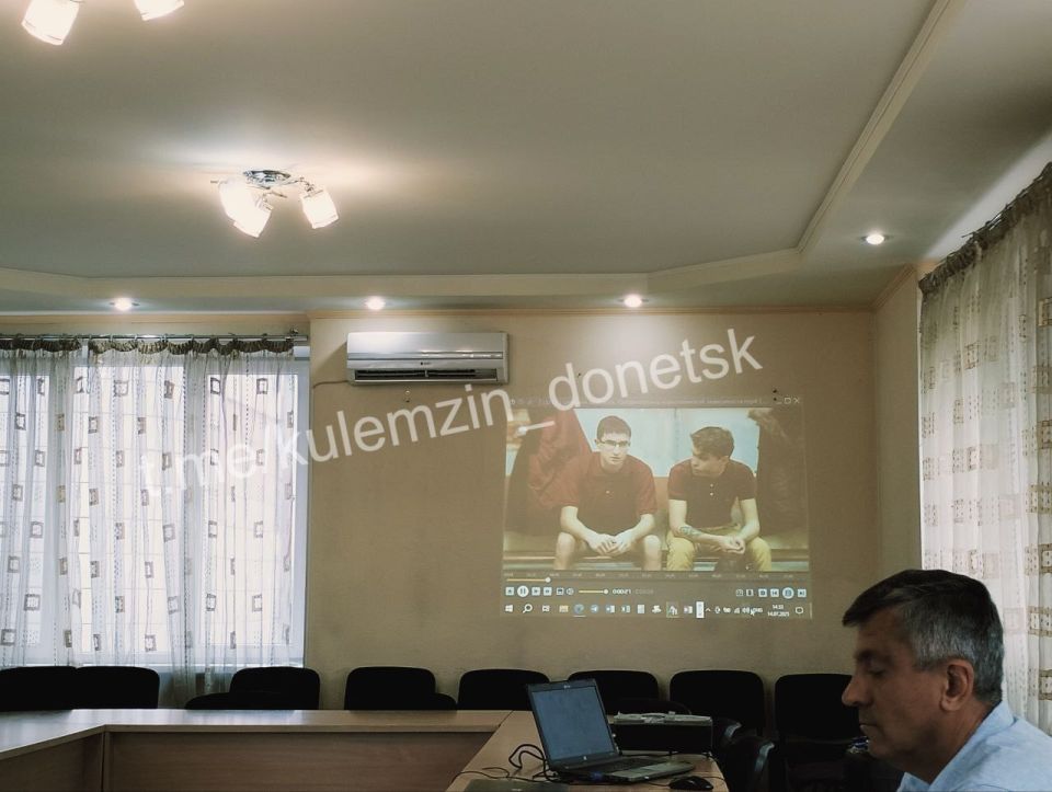 В Петровском районе провели беседу с подростками на тему "Предупреждение правонарушений среди несовершеннолетних, связанных с употреблением алкоголя и запрещенных веществ В Петровском районе провели беседу с подростками на тему "Предупреждение правонарушений среди несовершеннолетних, связанных с употреблением алкоголя и запрещенных веществ