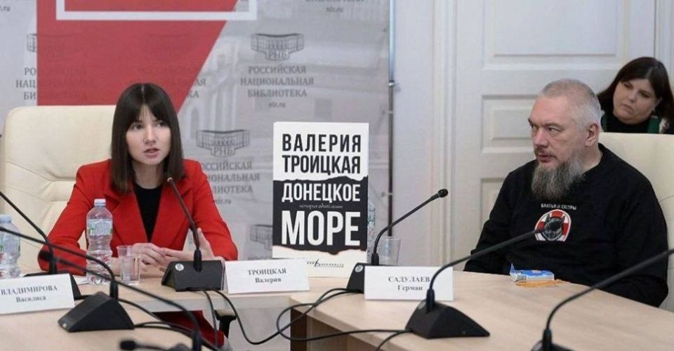 Эксклюзивное интервью военкора агентства ANNA NEWS Марии Коледа с историком, писателем, журналистом, автором газеты «Петербургский дневник», создателем рубрики «Родная речь», автором повести «Донецкое море. История одной... Эксклюзивное интервью военкора агентства ANNA NEWS Марии Коледа с историком, писателем, журналистом, автором газеты «Петербургский дневник», создателем рубрики «Родная речь», автором повести «Донецкое море. История одной...