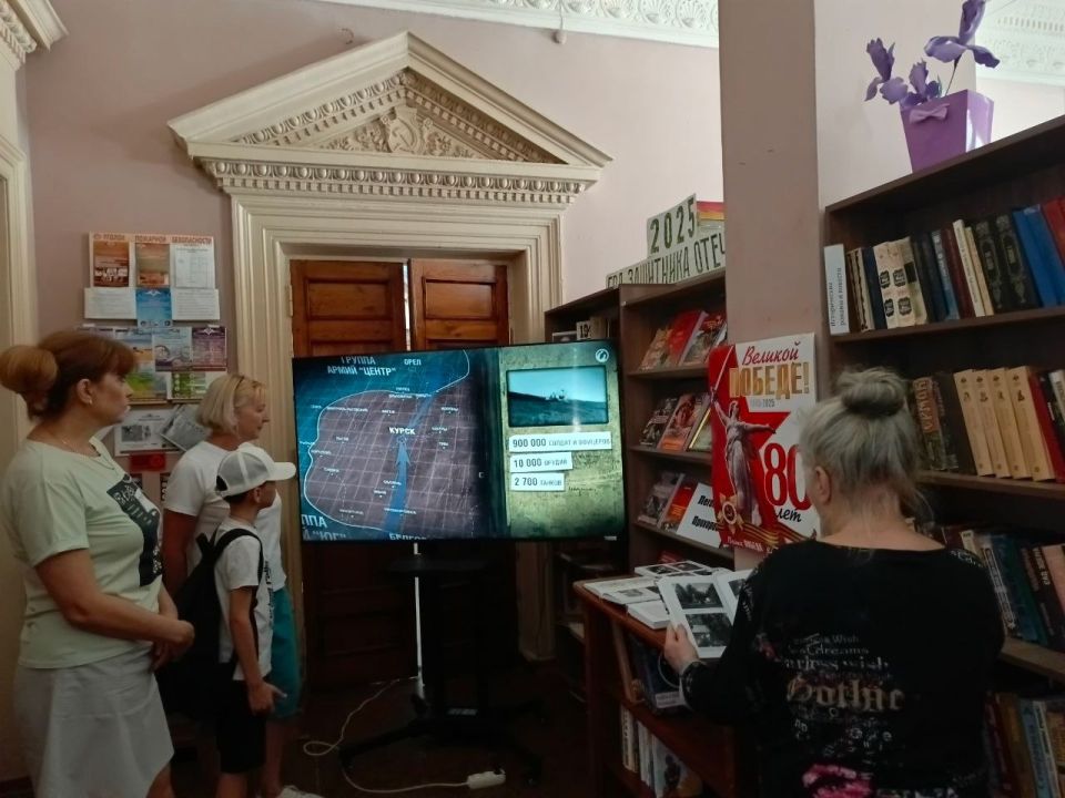 Виктория Жукова: В Зугрэсской библиотеке-филиале №3 была подготовлена книжная выставка «Легендарная Прохоровка» Виктория Жукова: В Зугрэсской библиотеке-филиале №3 была подготовлена книжная выставка «Легендарная Прохоровка»