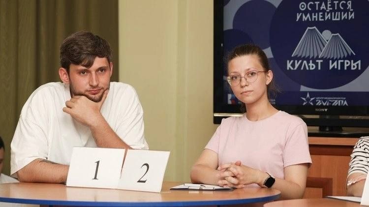 «Остается умнейший»: в Донецкой библиотеке имени Крупской подвели итоги интеллектуальной игры о Донбассе «Остается умнейший»: в Донецкой библиотеке имени Крупской подвели итоги интеллектуальной игры о Донбассе