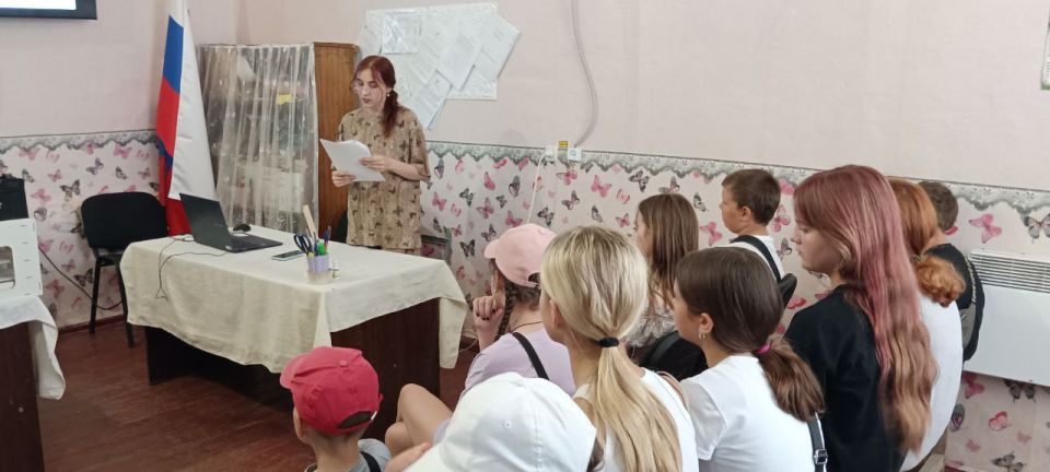 В Старобешевском округе прошла беседа для детей «Дети против террора» В Старобешевском округе прошла беседа для детей «Дети против террора»