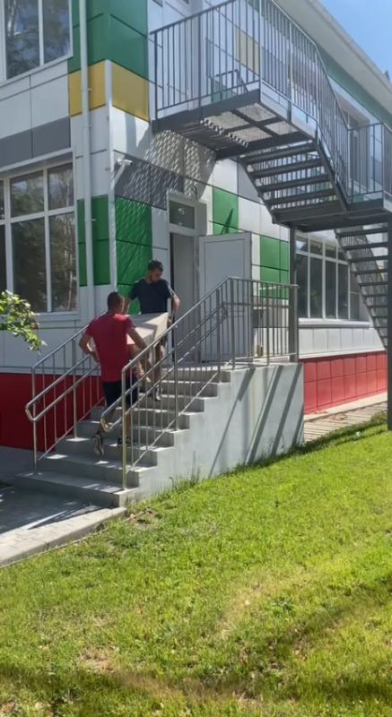 Николай Михайлов: В Новосветский садик поступила первая партия мебели от Забайкалья Николай Михайлов: В Новосветский садик поступила первая партия мебели от Забайкалья
