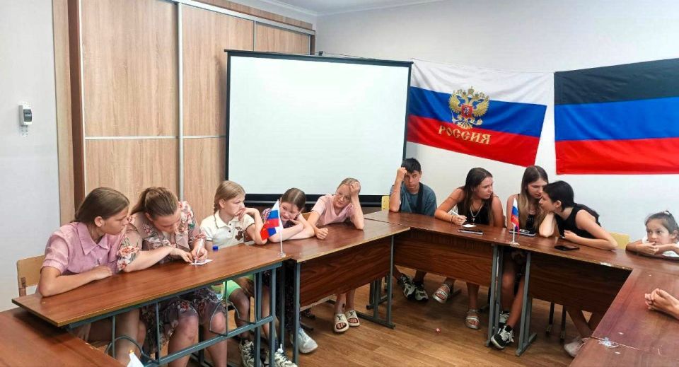 Дети ветеранов-защитников Родины приняли участие в викторине по русскому языку Дети ветеранов-защитников Родины приняли участие в викторине по русскому языку