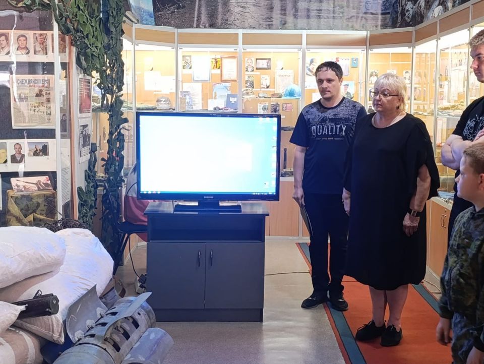 В Снежном прошел час памяти погибших мирных жителей В Снежном прошел час памяти погибших мирных жителей