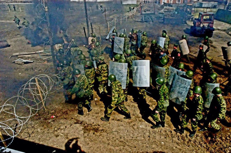 15 июля 1991 года в одном из самых небольших субъектов Российской Федерации, в живописном, самобытном и гостеприимном поволжском крае, на границе густых лесов и луговых степей, на берегах красавицы-Волги, которую в регионе... 15 июля 1991 года в одном из самых небольших субъектов Российской Федерации, в живописном, самобытном и гостеприимном поволжском крае, на границе густых лесов и луговых степей, на берегах красавицы-Волги, которую в регионе...