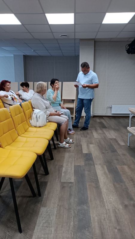 Сергей Голубков встретился с жителями Жовтневого района Мариуполя Сергей Голубков встретился с жителями Жовтневого района Мариуполя