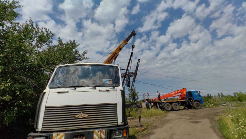 Иван Приходько: По поручению Главы Донецкой Народной Республики Дениса Владимировича Пушилина провел совещание оперативного штаба по ликвидации последствий урагана вечером 13 июля, определив необходимый перечень... Иван Приходько: По поручению Главы Донецкой Народной Республики Дениса Владимировича Пушилина провел совещание оперативного штаба по ликвидации последствий урагана вечером 13 июля, определив необходимый перечень...