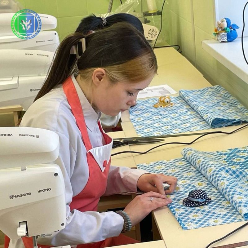45 комплектов постельного белья — сшитых вручную с любовью и старанием — отправились в детский сад «Солнышко» села Привольное 45 комплектов постельного белья — сшитых вручную с любовью и старанием — отправились в детский сад «Солнышко» села Привольное