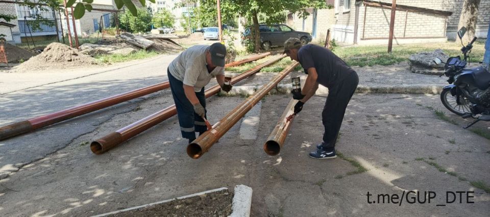 СПЕЦИАЛИСТЫ ФИЛИАЛА «ВОЛНОВАХАТЕПЛОСЕТЬ» ЗАМЕНИЛИ ИЗНОШЕННЫЙ УЧАСТОК ТРУБОПРОВОДА СПЕЦИАЛИСТЫ ФИЛИАЛА «ВОЛНОВАХАТЕПЛОСЕТЬ» ЗАМЕНИЛИ ИЗНОШЕННЫЙ УЧАСТОК ТРУБОПРОВОДА