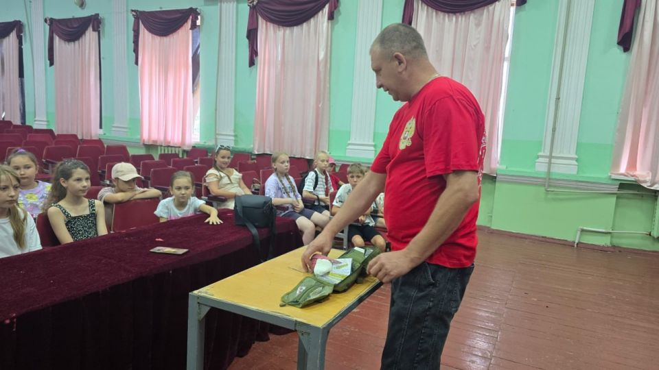 Виктория Жукова: А в «Веселом улье» сегодня "экватор" - середина третьей недели работы досуговой площадки Виктория Жукова: А в «Веселом улье» сегодня "экватор" - середина третьей недели работы досуговой площадки