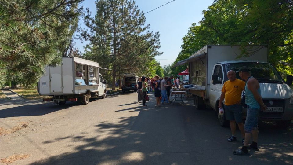 Николай Михайлов: В поселке Старобешево прошла выездная ярмарка Николай Михайлов: В поселке Старобешево прошла выездная ярмарка