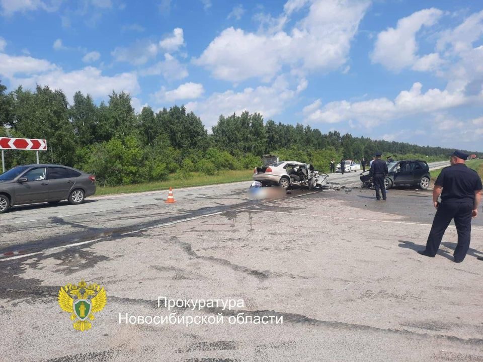 Семь человек погибли в ДТП в Новосибирской области, сообщает прокуратура Семь человек погибли в ДТП в Новосибирской области, сообщает прокуратура