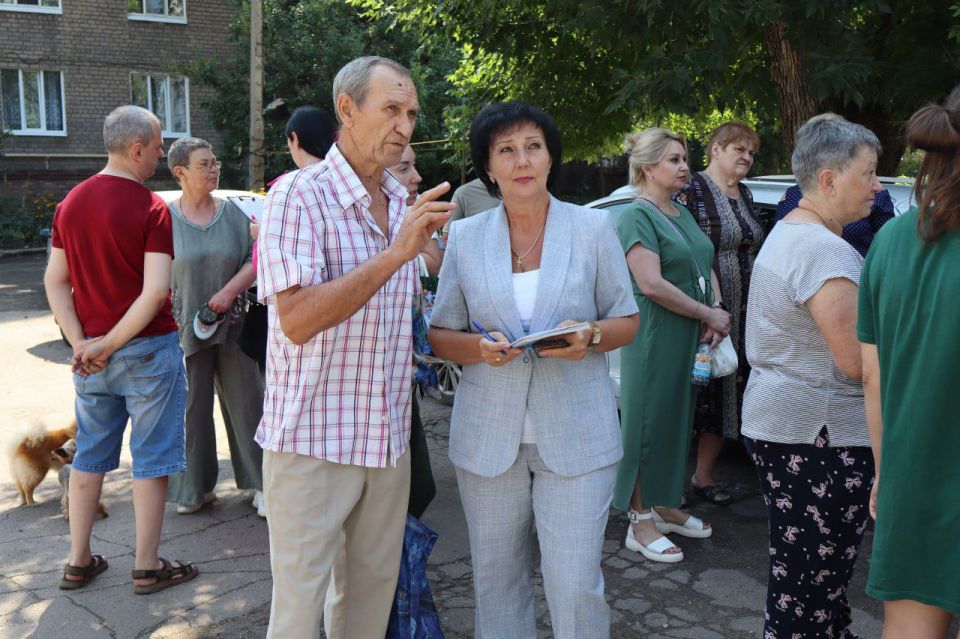 Ремонт порывов и сходы граждан: Валерий Скороходов контролирует выполнение поручений Главы ДНР Ремонт порывов и сходы граждан: Валерий Скороходов контролирует выполнение поручений Главы ДНР