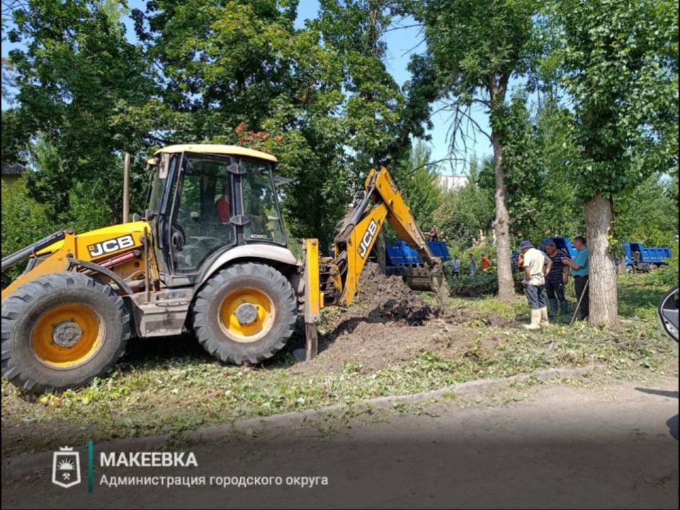 Сотрудниками МУП АГМ «Перспектива» выполнены работы: по сбору летучего мусора и очистке урн, по уборке тротуаров и дорог, по ул. Московской, Плеханова, Чубаря, Свободы, Ермощенко, Победы, Ленина, Кремлёвской; Сотрудниками МУП АГМ «Перспектива» выполнены работы: по сбору летучего мусора и очистке урн, по уборке тротуаров и дорог, по ул. Московской, Плеханова, Чубаря, Свободы, Ермощенко, Победы, Ленина, Кремлёвской;