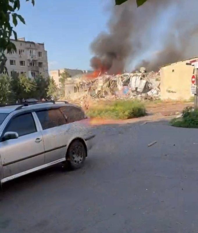 А вот до прифронтового Доброполья пан Келлог отчего-то не доехал А вот до прифронтового Доброполья пан Келлог отчего-то не доехал