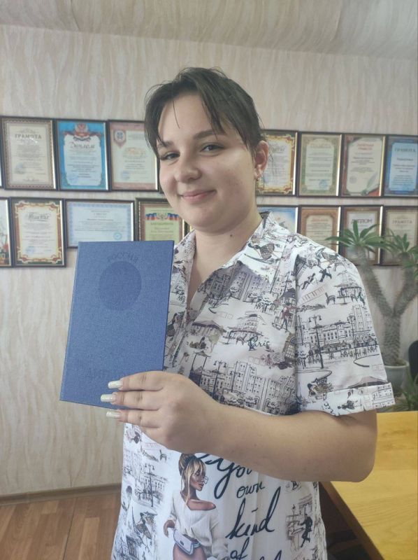 Факультет таможенного дела ДонНУЭТ поздравляет выпускников с завершением обучения и получением документов о высшем образовании! Факультет таможенного дела ДонНУЭТ поздравляет выпускников с завершением обучения и получением документов о высшем образовании!