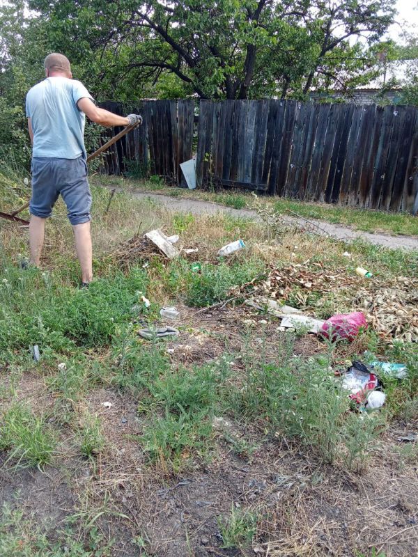 Сергей Желновач: На территории городского округа Дебальцево продолжаются работы по покосу сорных и карантинных трав Сергей Желновач: На территории городского округа Дебальцево продолжаются работы по покосу сорных и карантинных трав