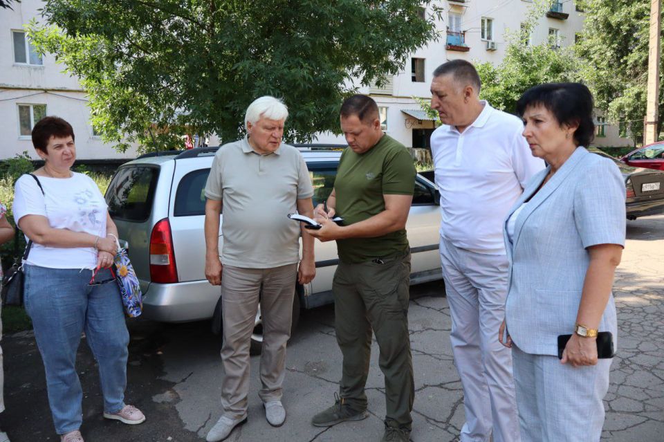Ремонт порывов и сходы граждан: Валерий Скороходов контролирует выполнение поручений Главы ДНР Ремонт порывов и сходы граждан: Валерий Скороходов контролирует выполнение поручений Главы ДНР