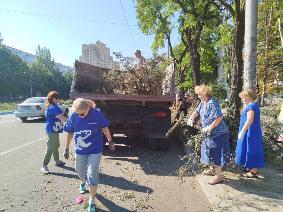 Валентин Левченко: Очень хочу, чтобы Киевский район встретил день города чистым, нарядным и благоустроенным Валентин Левченко: Очень хочу, чтобы Киевский район встретил день города чистым, нарядным и благоустроенным