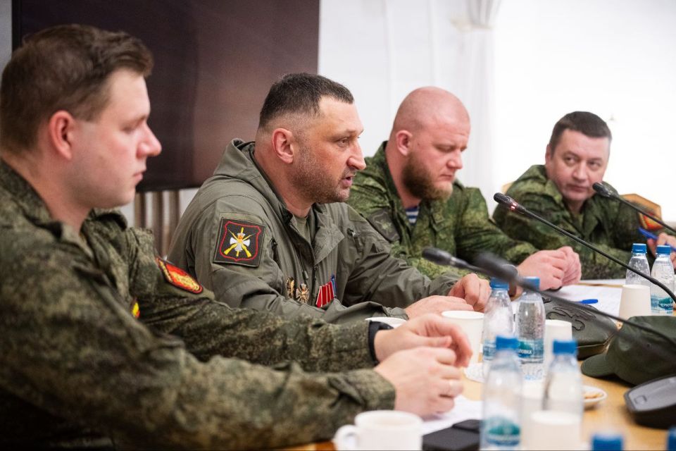 Леонид Слуцкий: Сегодня важный день — провёл встречу с бойцами добровольческой разведывательно-штурмовой бригады им. Святого Благоверного князя Александра Невского Леонид Слуцкий: Сегодня важный день — провёл встречу с бойцами добровольческой разведывательно-штурмовой бригады им. Святого Благоверного князя Александра Невского