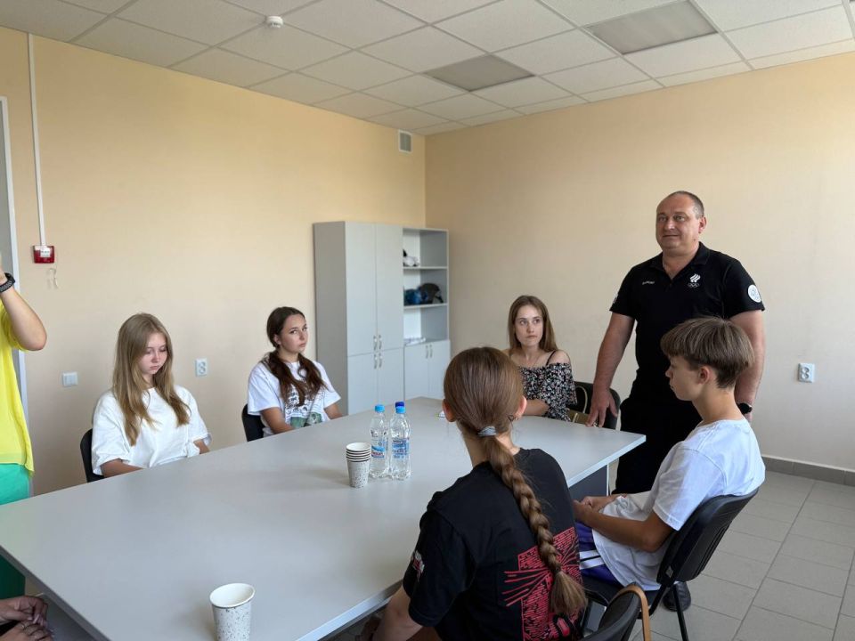 Денис Зубов: Развитие спорта в Иловайске: диалог с молодежью и властью Денис Зубов: Развитие спорта в Иловайске: диалог с молодежью и властью
