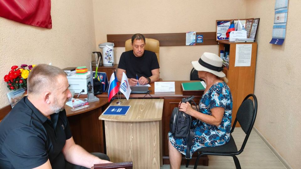 Константин Зинченко: По поручению Главы ДНР Дениса Пушилина продолжаем активно взаимодействовать с гражданами: решаем актуальные вопросы Константин Зинченко: По поручению Главы ДНР Дениса Пушилина продолжаем активно взаимодействовать с гражданами: решаем актуальные вопросы