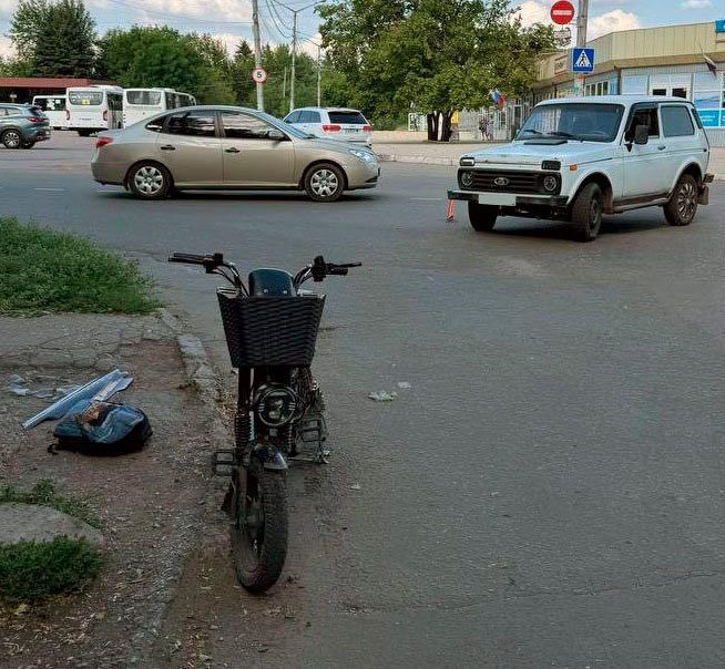 Полицейские проводят проверку по факту ДТП в Макеевке, в результате которого подросток получил травмы Полицейские проводят проверку по факту ДТП в Макеевке, в результате которого подросток получил травмы