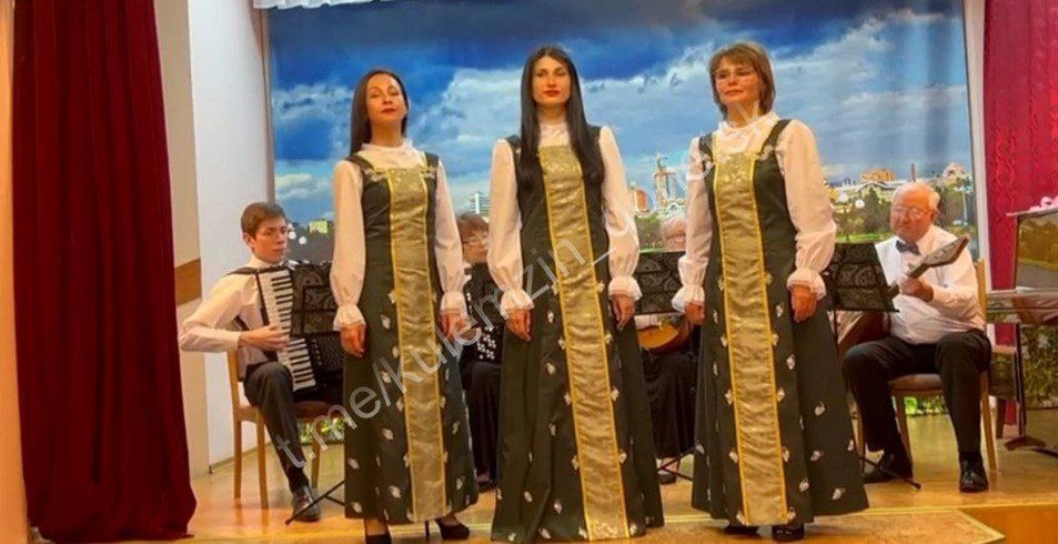 17 июля в России отмечается Единый день фольклора в рамках Всероссийской акции, которая способствует сохранению, развитию и популяризации фольклорного наследия народов России 17 июля в России отмечается Единый день фольклора в рамках Всероссийской акции, которая способствует сохранению, развитию и популяризации фольклорного наследия народов России